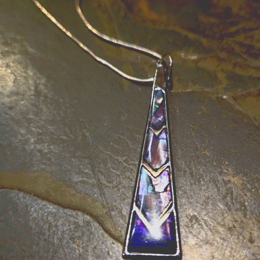 Elegant Vintage Sterling Silver and Albalone Purple Pendant Necklace